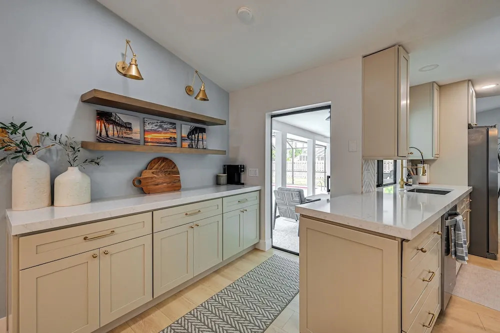 Chic Naples Home w/ Pool & Hot Tub, 4 Mi to Beach!
