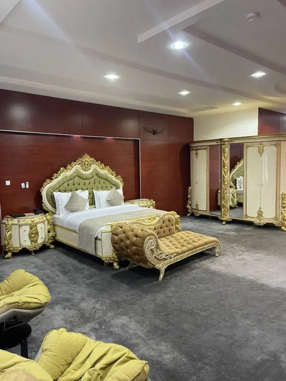 UrbanEdge Hotel
