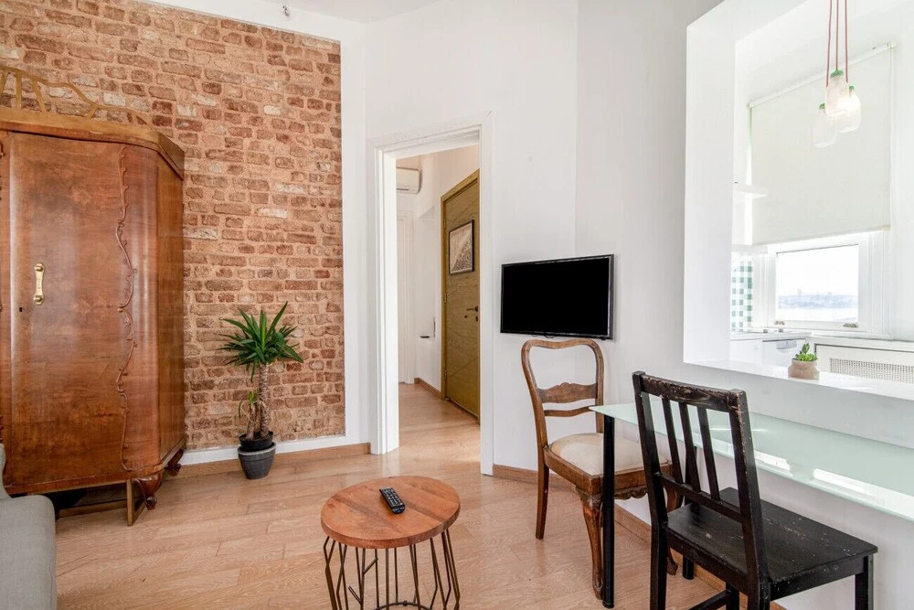 Central Flat With City View Near Istiklal Street