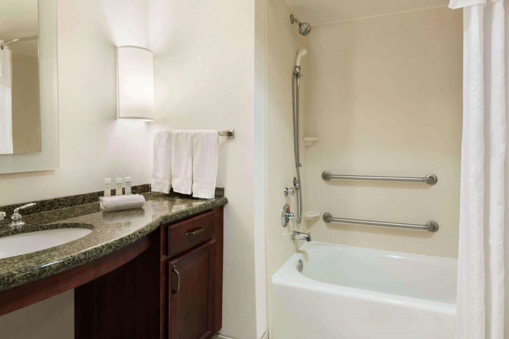 Homewood Suites by Hilton Tampa Airport - Westshore