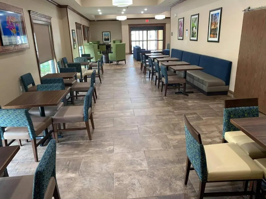 Comfort Suites West Monroe near Ike Hamilton Expo Center