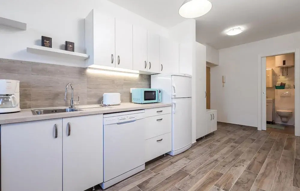 Beautiful Apartment in Lovran With Wifi and 2 Bedrooms