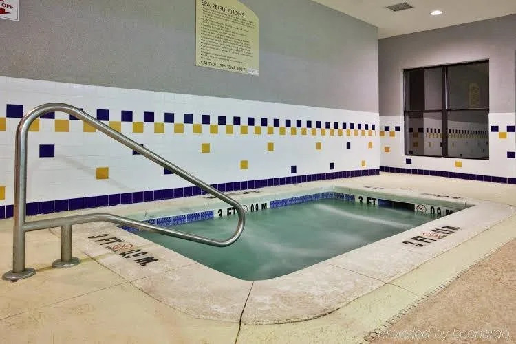 Express Inn & Suites - Griffin