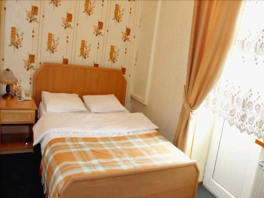 Guest House INN & Hostel