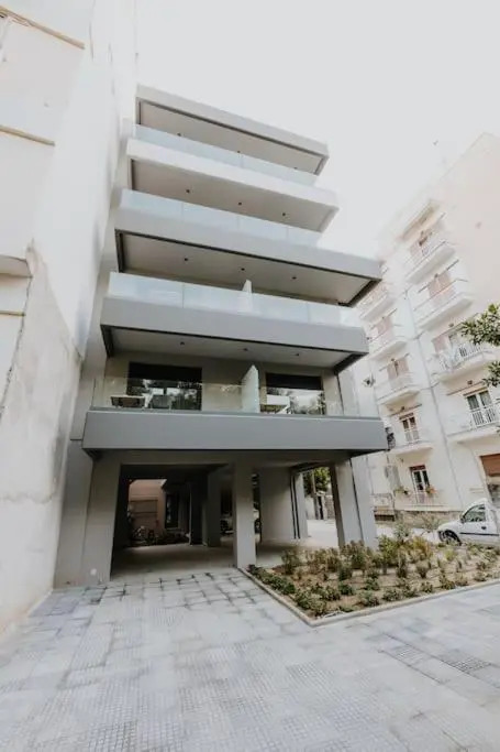 Pearl Apartel B1