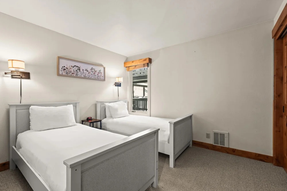 Snow Flower 149 2 Bedroom Condo by RedAwning