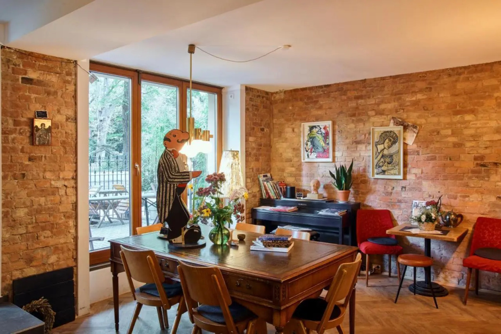 Beautiful And Cozy Remise for Up To 6 Guests
