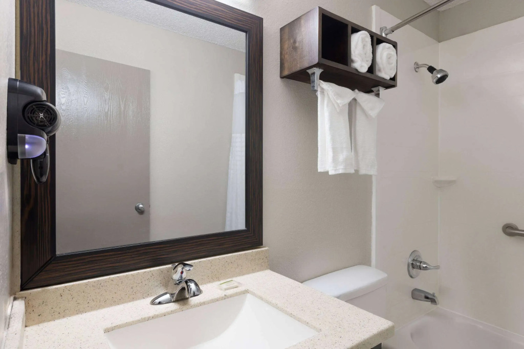 Days Inn by Wyndham Miami