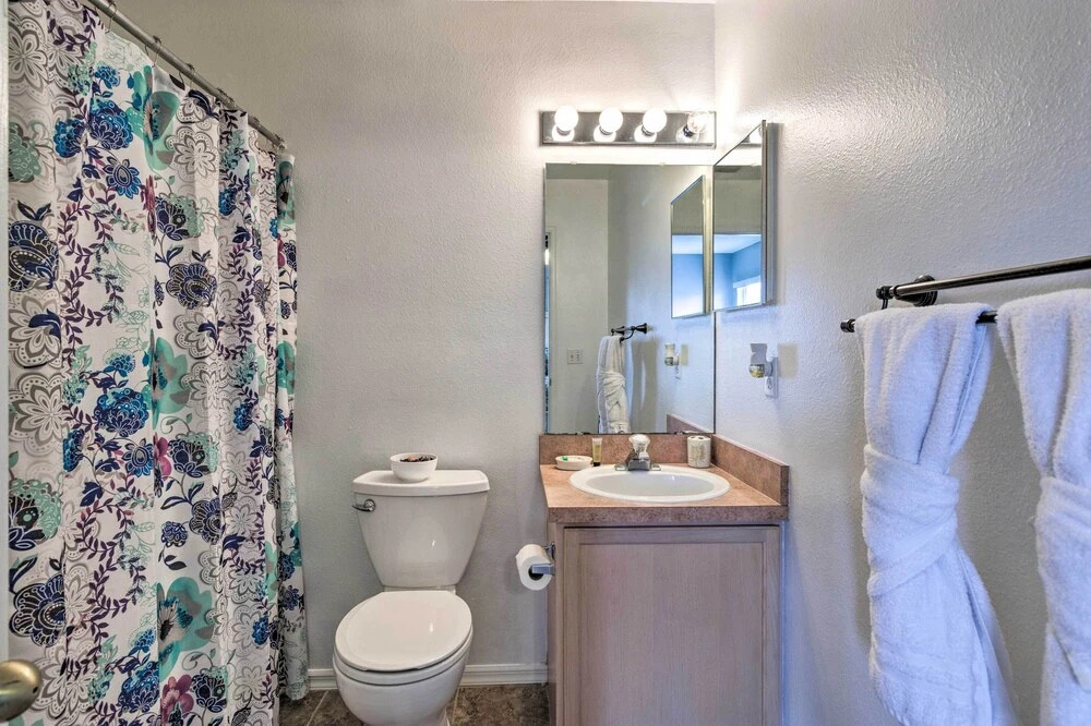 Orlando Area House Near Disney w/ Pool Deck!