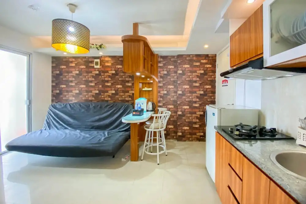 Comfort And Homey 3Br Bassura City Apartment