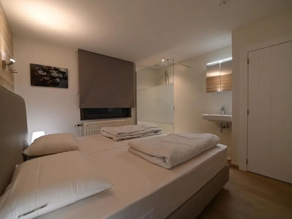 Lovely Holiday Home in Marche-en-Famenne with Hot Tub