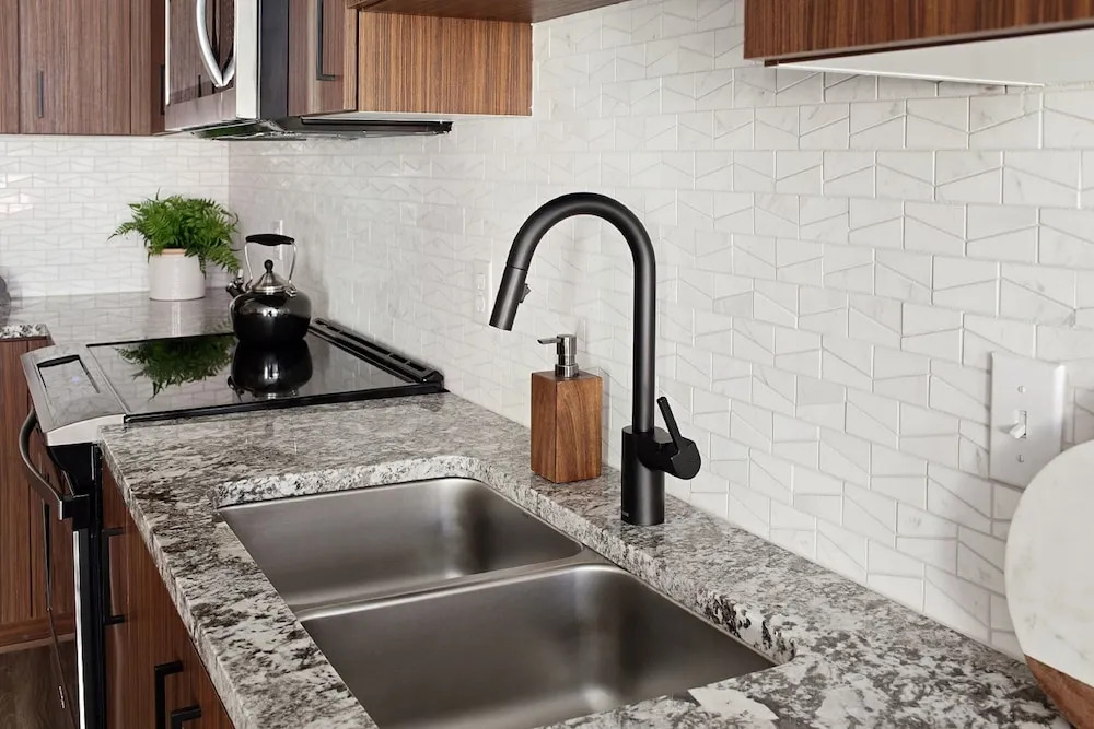 Broadstreet Condos by Barsala