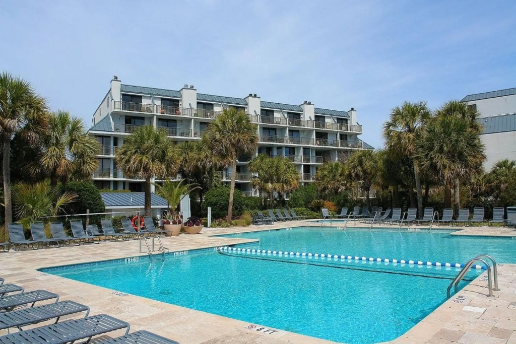 216 C Shipwatch by Avantstay Shared Pool + Ocean Views + Walk to the Beach