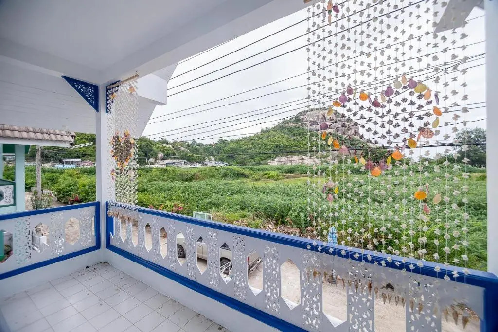 เลทซี&กรีนเวฟ หัวหิน พูลวิลล่า เดินลงทะเล100เมตร Let's Sea & Greenwave Hua-Hin Pool Villa walk to beach 100M