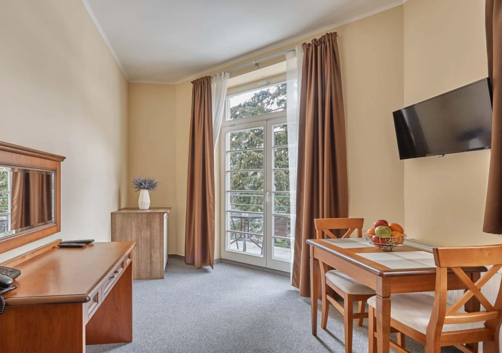 Akropolis Apart Hotel