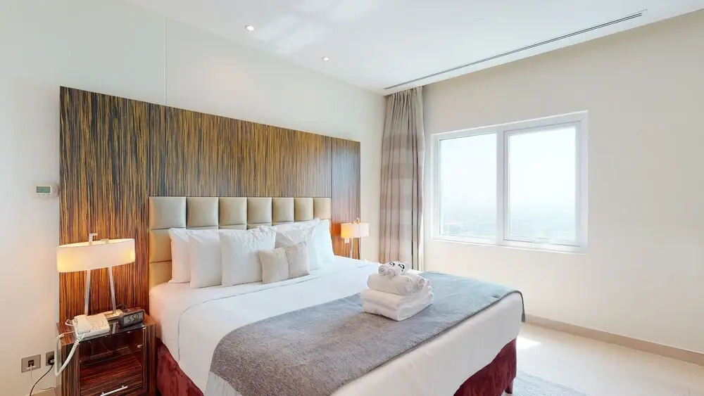 Royal Club By RVHR, Bonnington Residential Tower - JLT