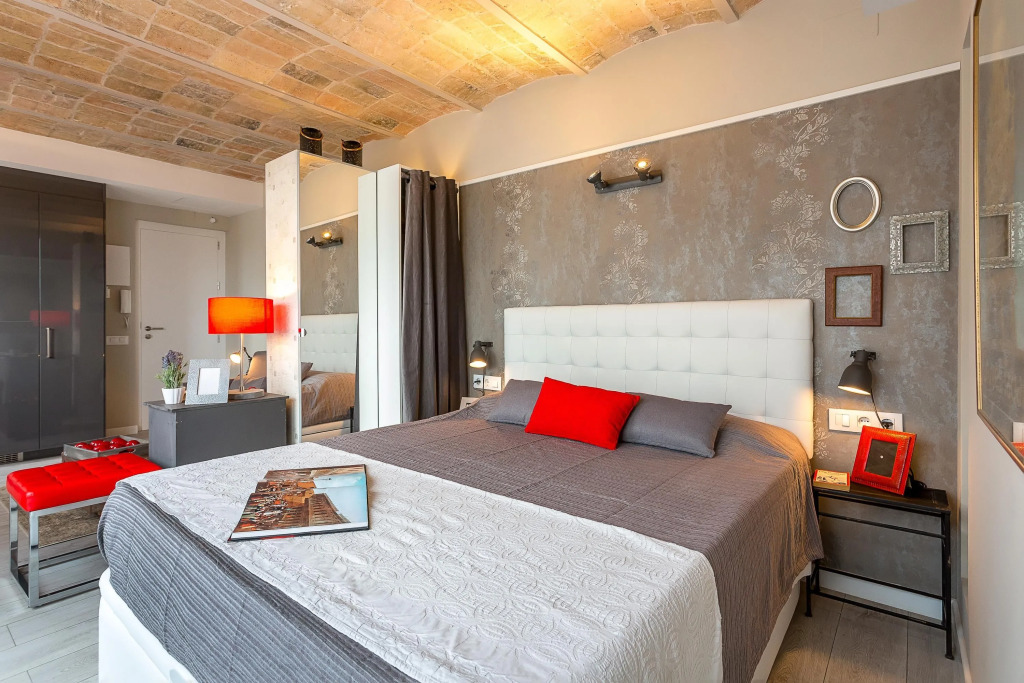 1 Bedroom Penthouse Vintage Suites With Terrace - Hoa 42149