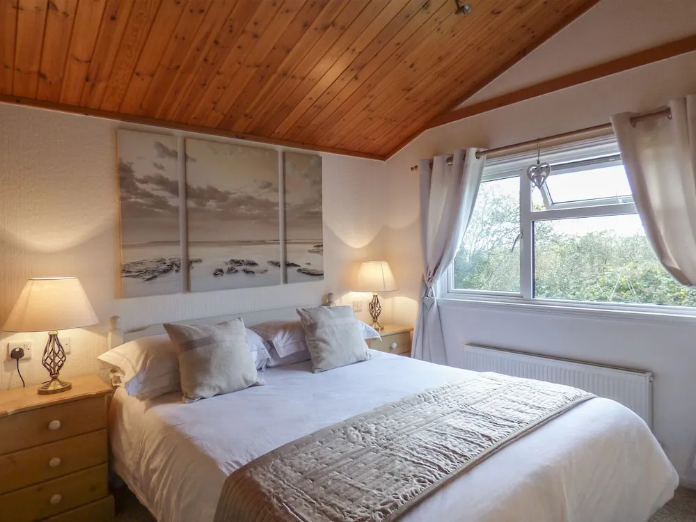 Peri Lodge