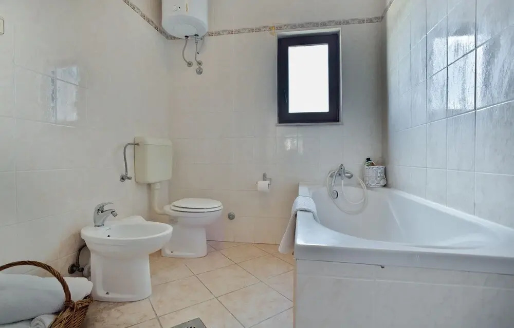 Nice Apartment in Petrcane With Wifi and 2 Bedrooms