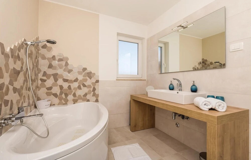 Nice Apartment in Opatija With Wifi and 3 Bedrooms