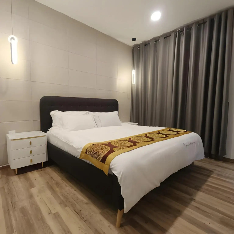 Mega Inn