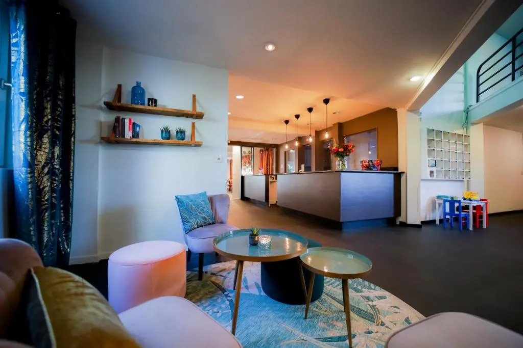 Travel Hotel Kruisem - next to E17 Gent Kortrijk