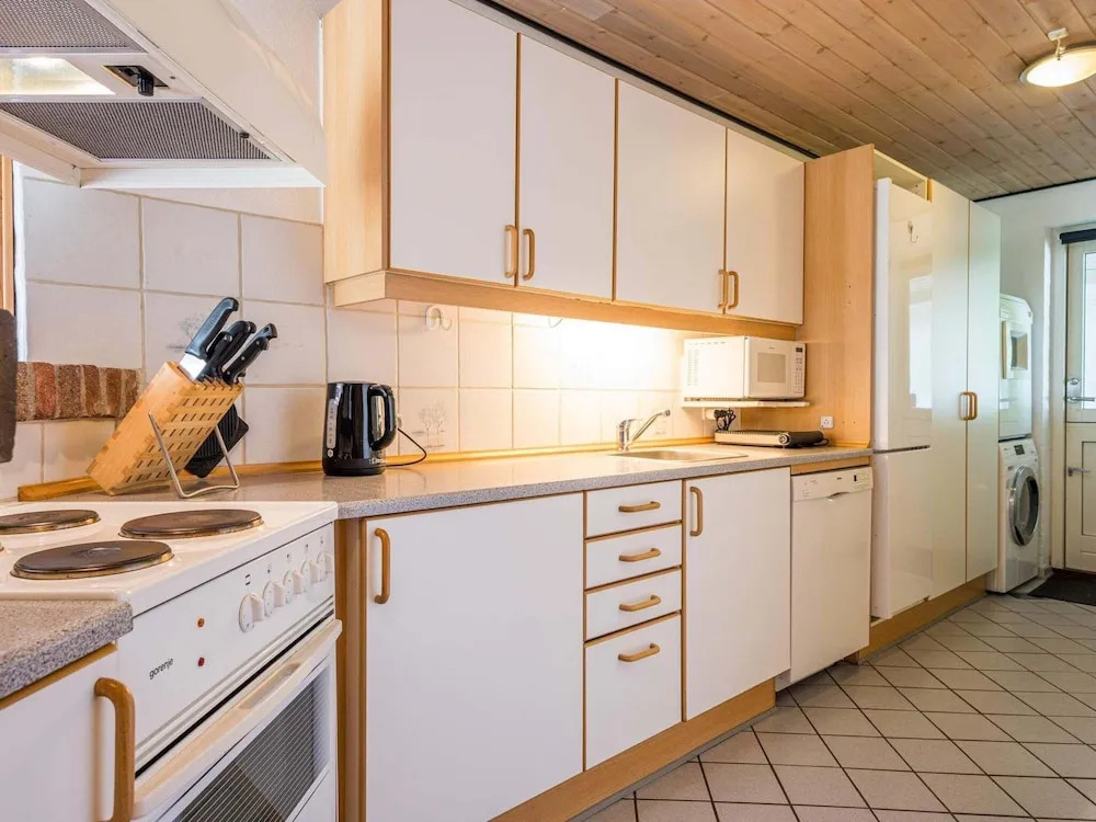 6 Person Holiday Home in Oksbol