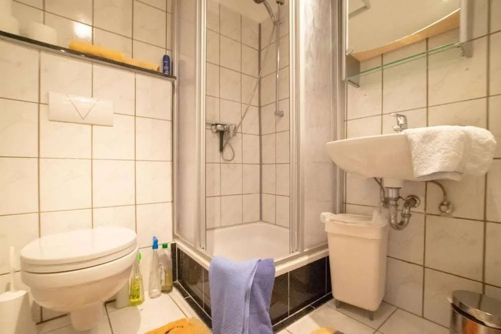 Tolstov-Hotels Big Room Apartment