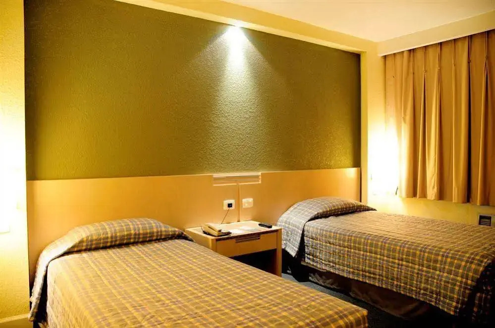 Slaviero Suites Curitiba Soho