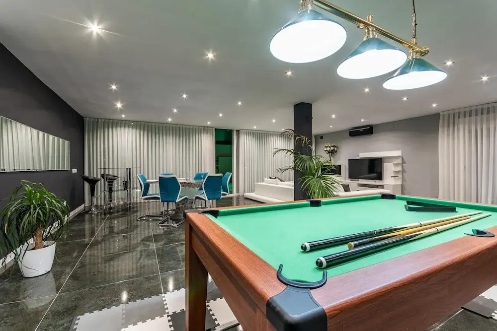 Luxurious Villa Iiheated Pool 200 Meters From The Beach Castelldefels-sitges