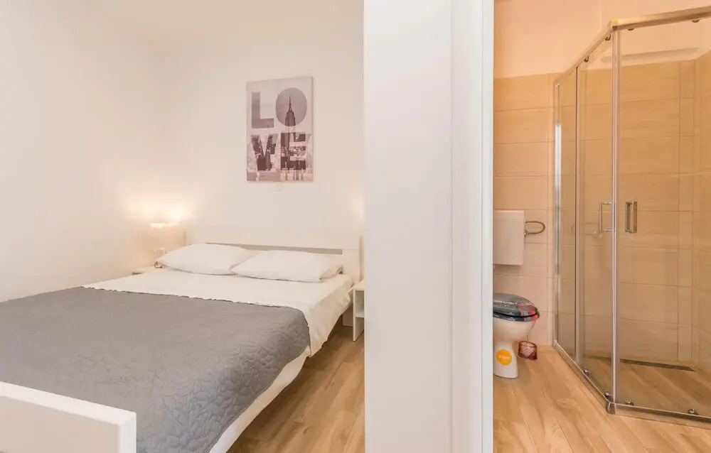 Stunning Apartment in Turanj With 1 Bedrooms and Wifi