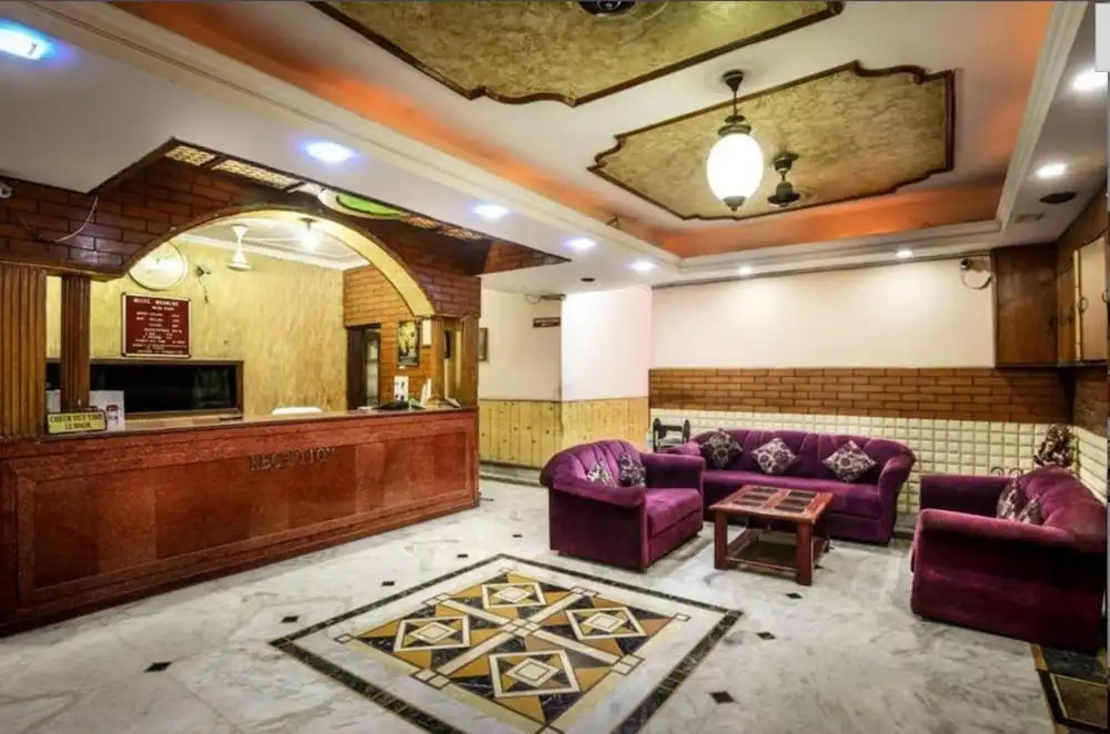 Hotel Redbury
