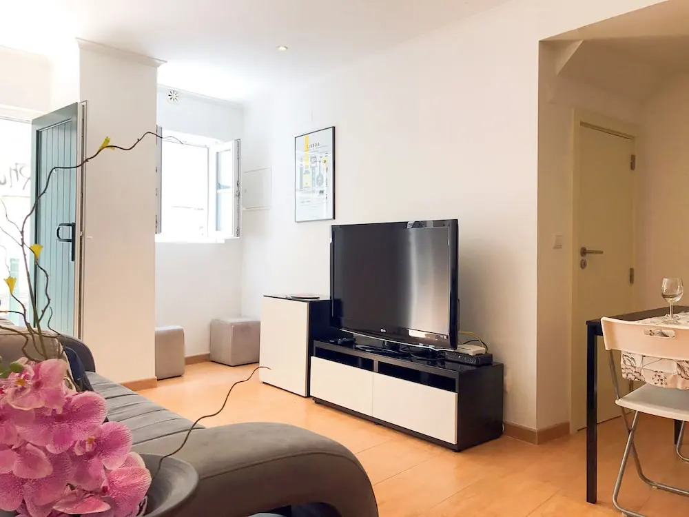 Cosy Almirante by Homing