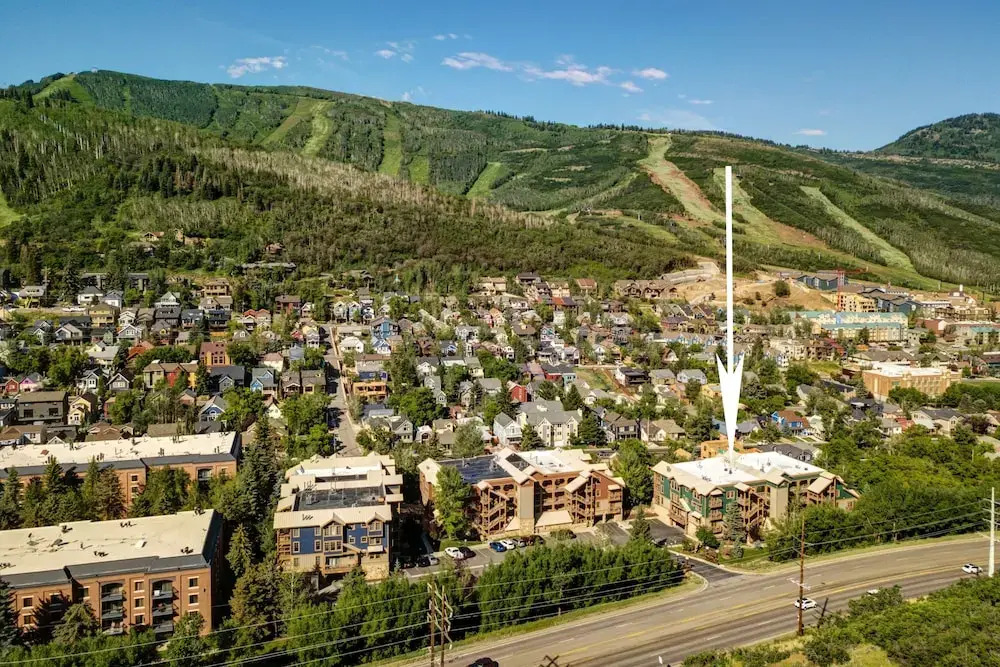 Town Pointe C101 3 Bedroom Condo by RedAwning
