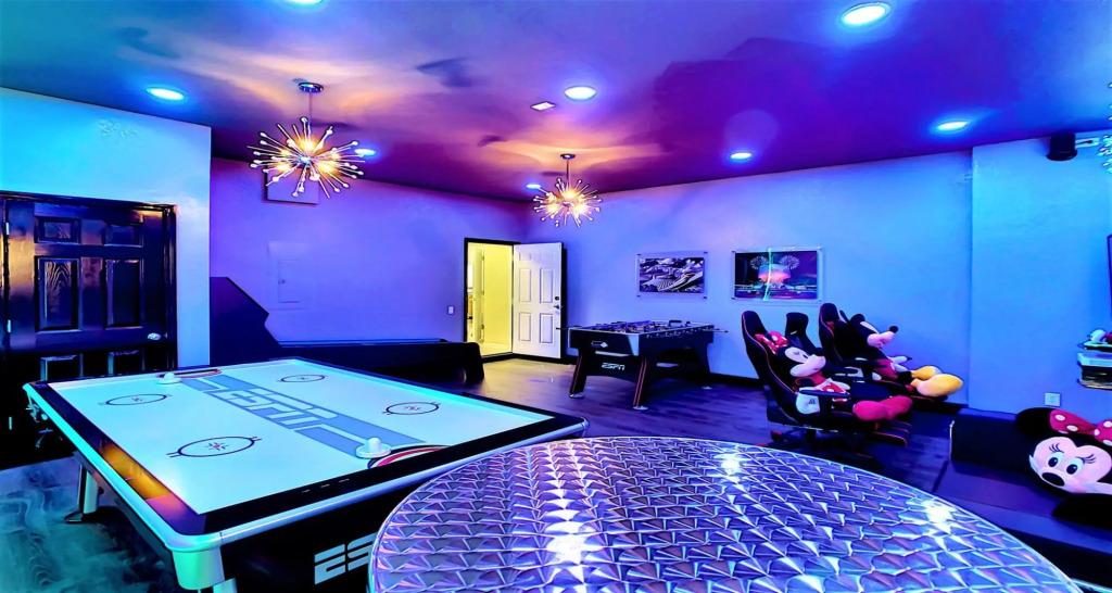 Luxury Famlily Villa 6BR Pool SPA Game