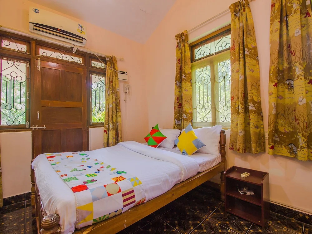 OYO 17429 Home Spacious 4 BHK Villa Parra