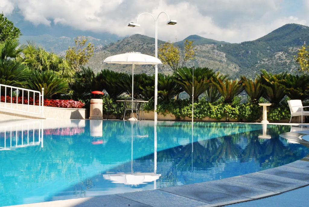 Edra Palace Hotel & Ristorante