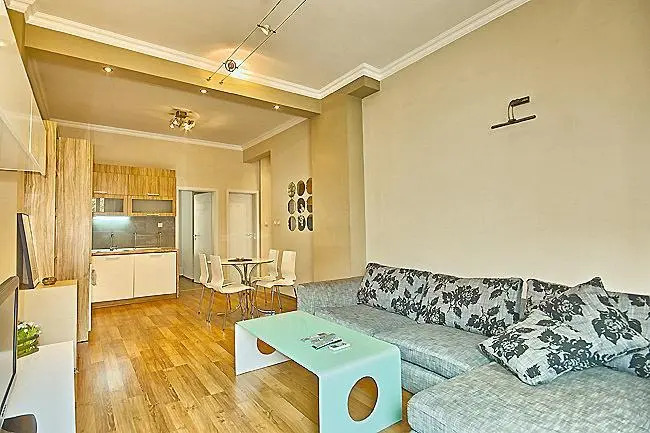 Silver Apartment