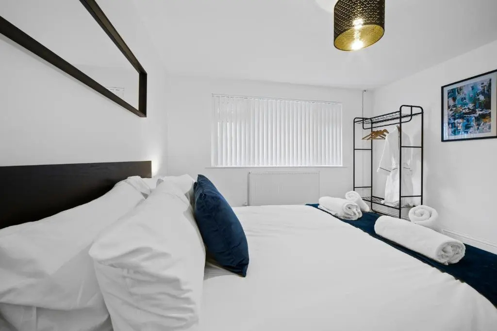 Village Hideaway 2 Bedroom Apartment North Cardiff