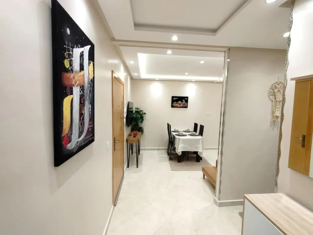 Brand New 3 Bed Apartment-Beach 8 mins-Moujahidine