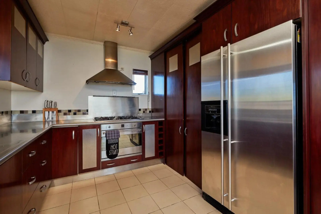 Ocean & Mountain Views - Relax & Enjoy