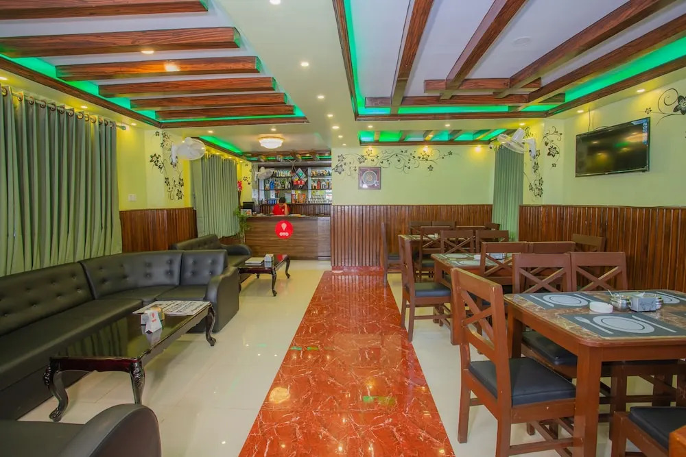 OYO 163 Hotel Arhant Inn