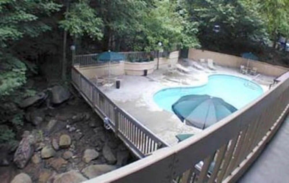 Falling Waters - 1 Br Condo