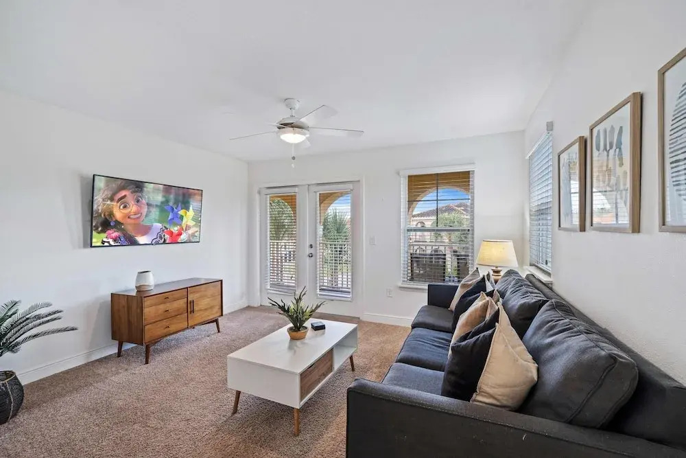 4131 Oaktree Drive