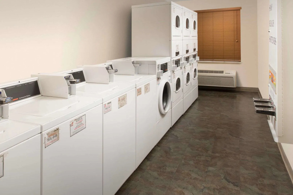 WoodSpring Suites Macon North