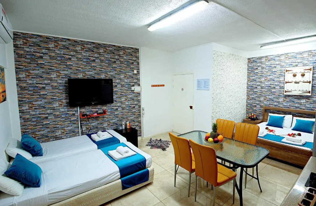 Pieris Apartments