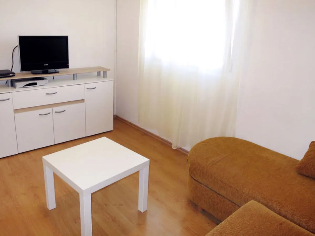 Apartment Klarić Ammoudi 26101