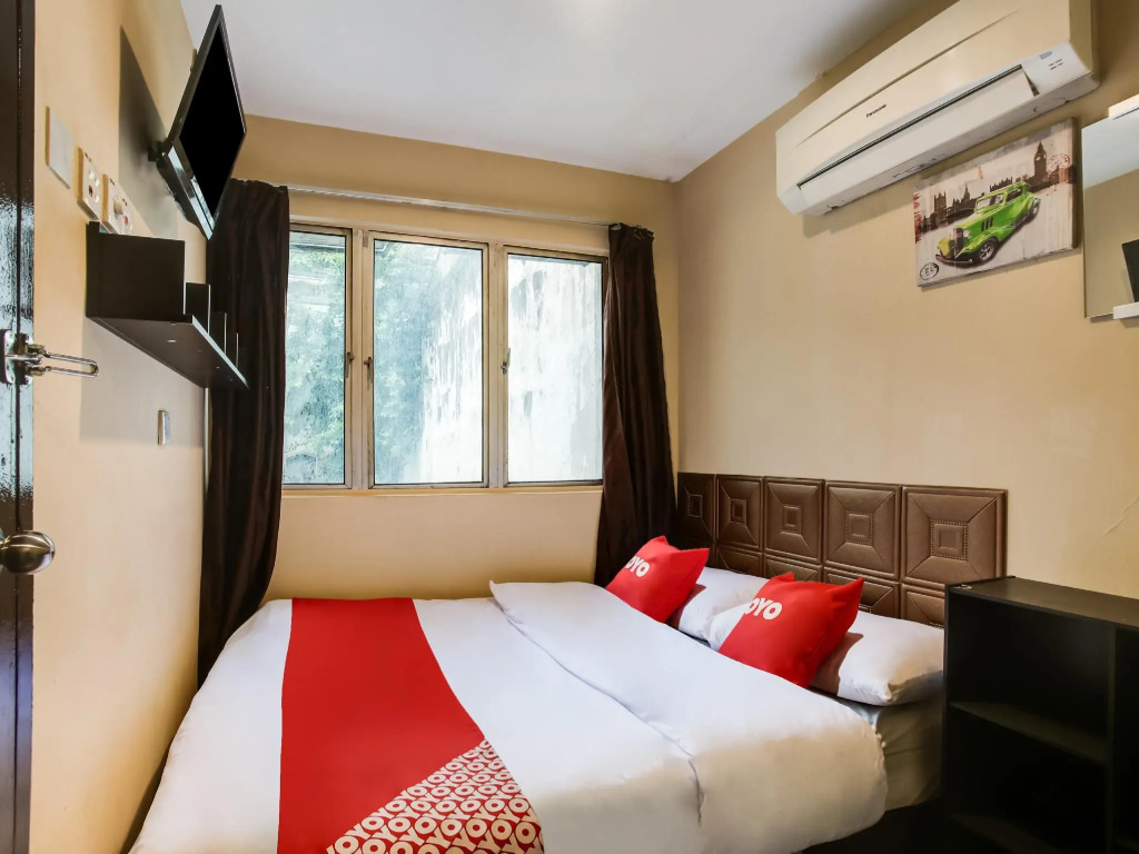 OYO 43927 Sassana Hotel (Sanitized Stay)