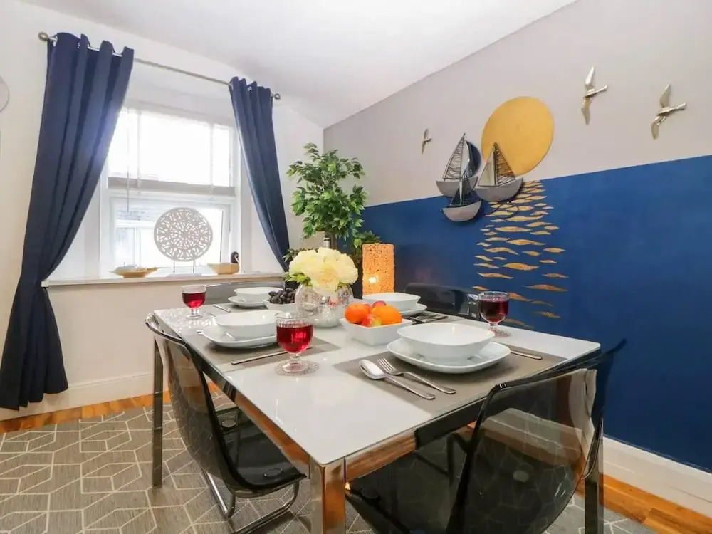 31 Southhams Lodge