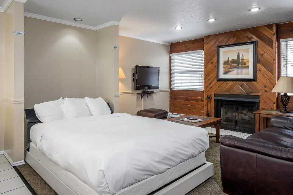 Sweetwater Lift Lodge